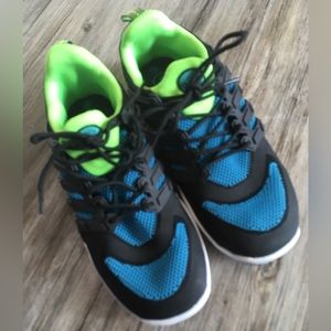 Body Glove IDS women water shoes size 9